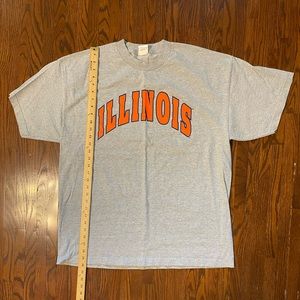 Men’s Illinois Illini tshirt.  Size 2XL.